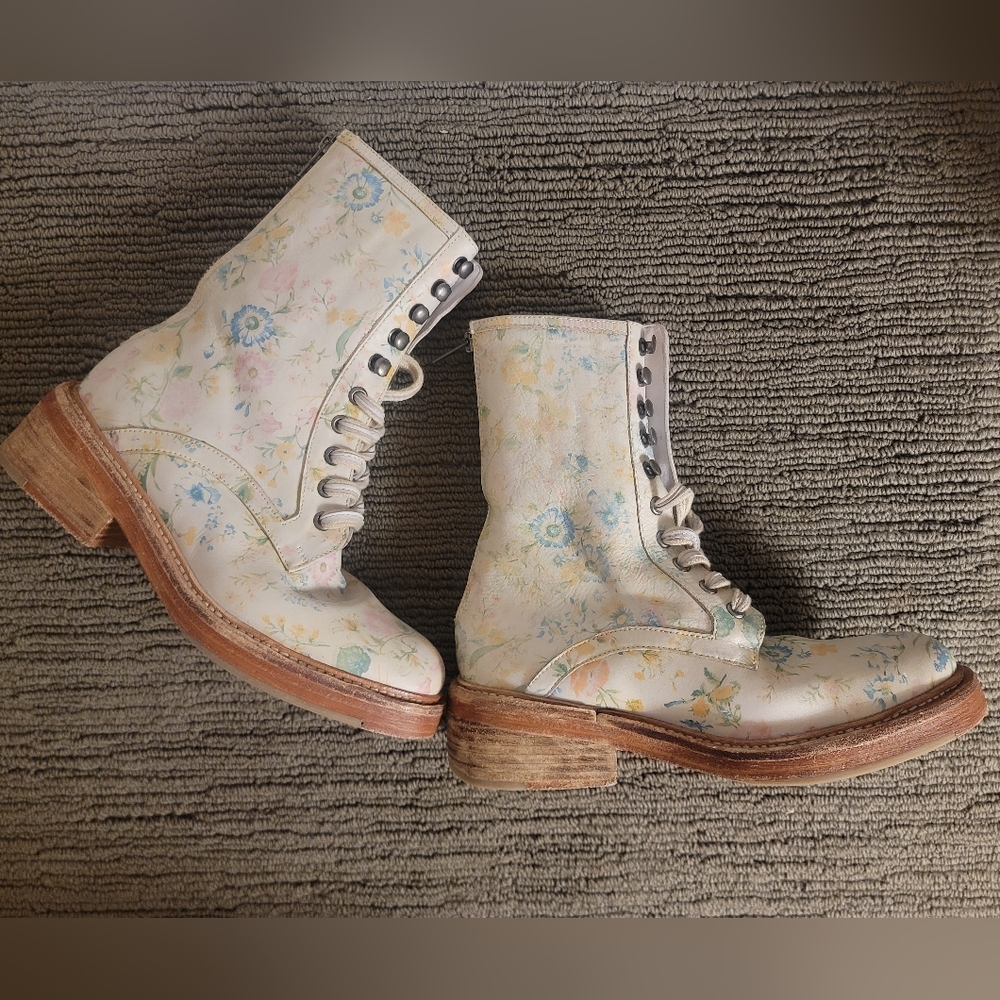 NWOB Free People Santa Fe Combat Boot in floral ecru - Picture 4 of 13